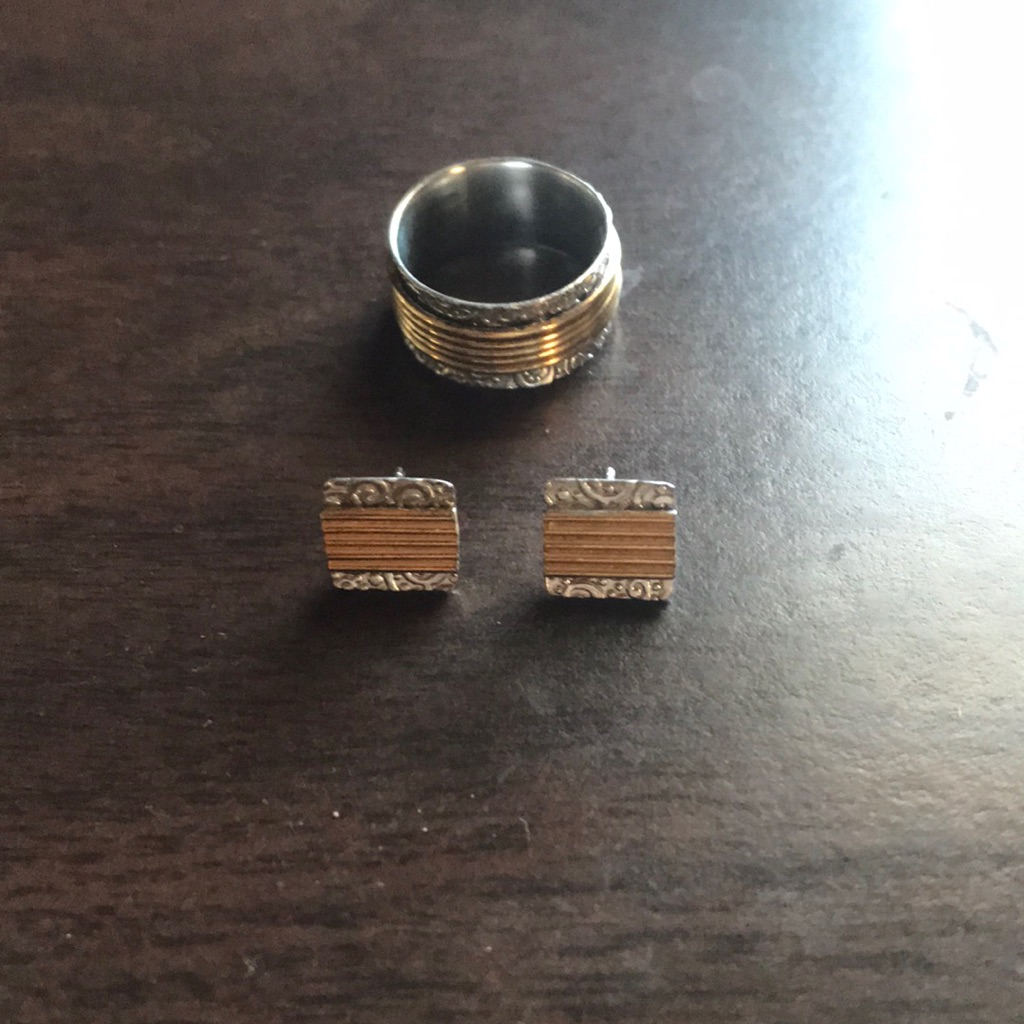 Silver Stud Earrings And Ring Size 6